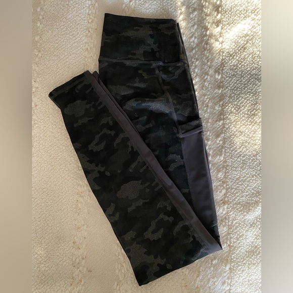 Fabletics Legging! - Picture 4 of 7